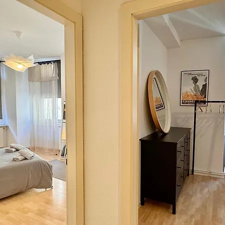 Le 7eme Art, Hyper Centre Apartment